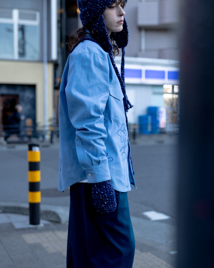 EMBROIDERY CHAMBRAY SHIRT